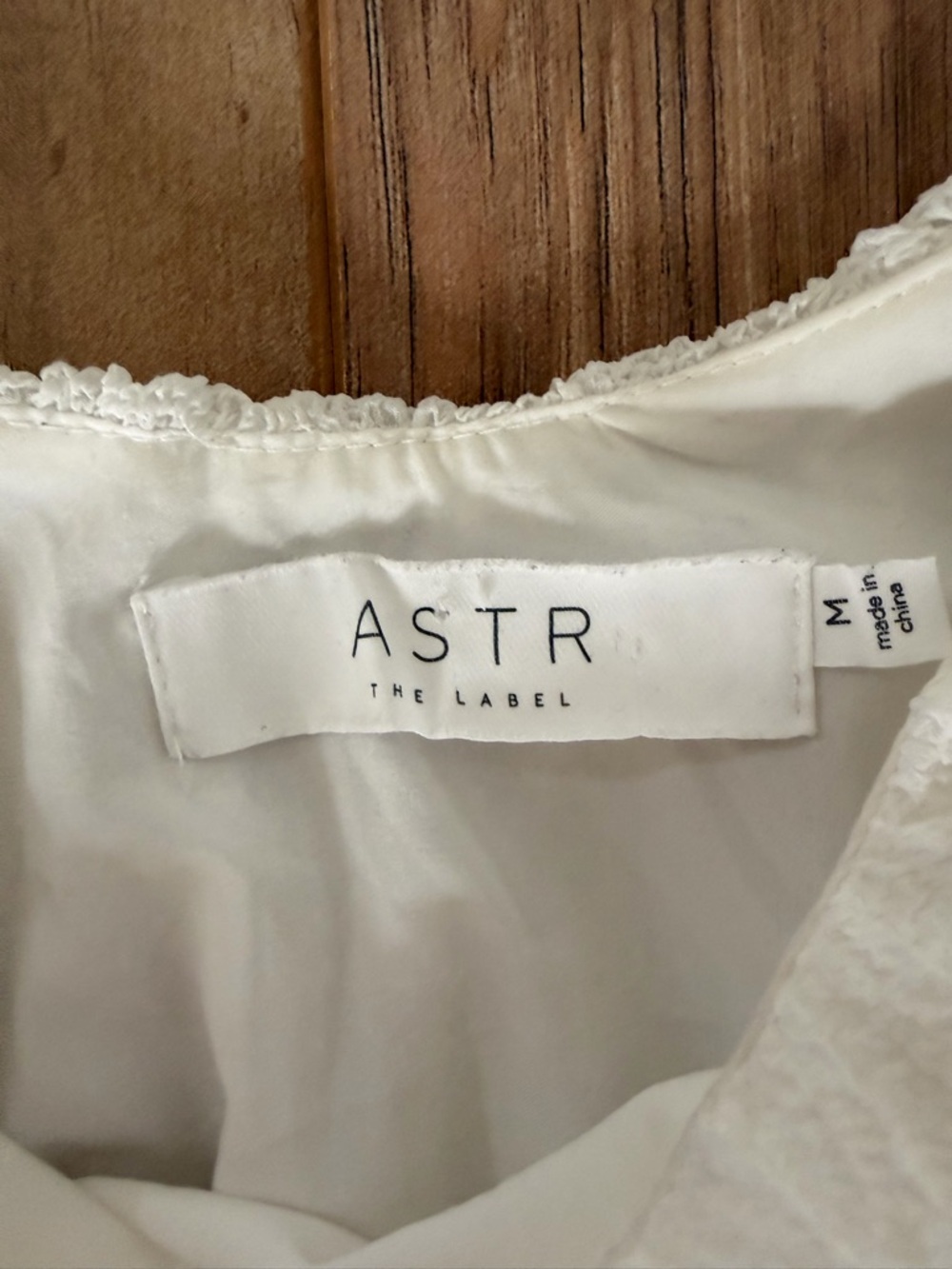 Astr White Puff-Sleeve Tiered Midi Dress - Picture 9 of 11